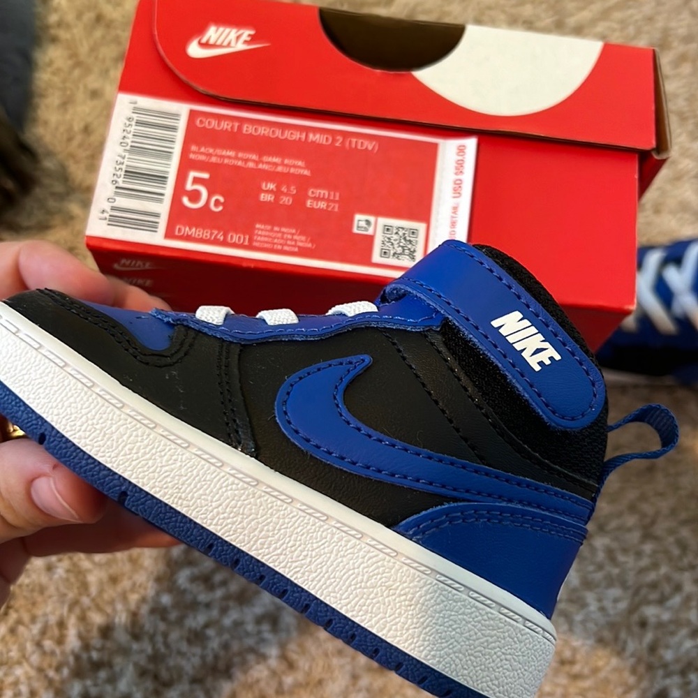 5c nike court borough mid 2 - brand new